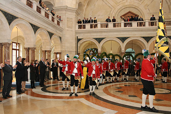 Schäfflertanz in der Staatskanzlei bei Horst Seehofer (©Foto: Martin Schmitz)